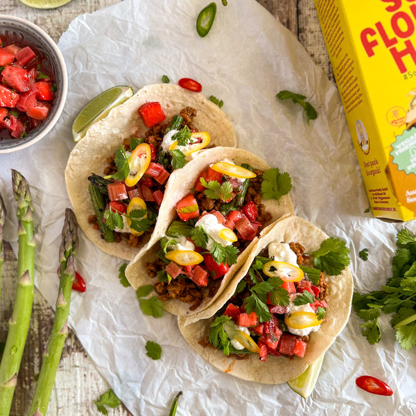 sunflowerHACK Tacos mit Spargel und Rhabarber-Erdbeer-Salsa