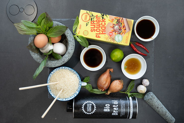PAD KRAPAO SUNFLOWER